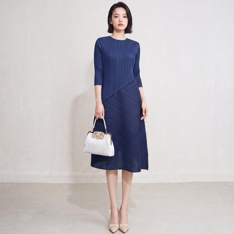 Miyake dress for women, mid-length, round neck, patchwork, fashionable A-line dress, elegant and slimming, three-quarter sleeves, women's clothing