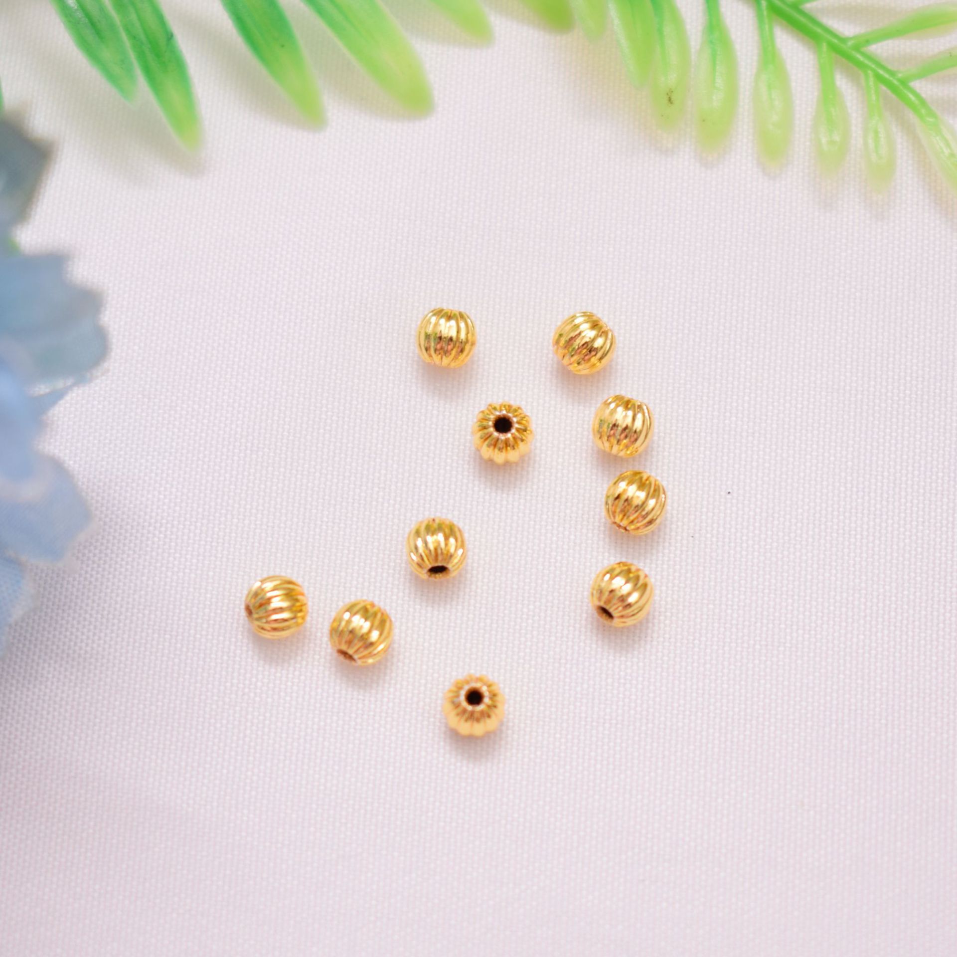100 PCS/Package Quantity 100 PCS/Package Diameter 3mm Diameter 4mm Diameter 5mm Copper 14K Gold Plated 18K Gold Plated Solid Color DIY Jewelry Accessories Beads