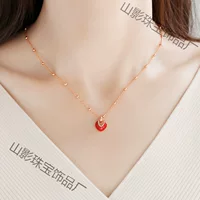 2025 Advanced Sweet Light Fashion Check Chain Подарок осенне-зимнее красное ожерелье любви женское нишевое чувство дизайна