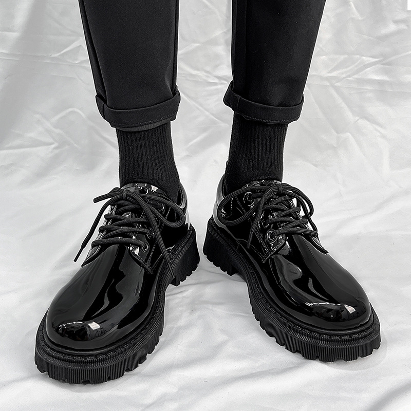 Zapatos de cuero pequeños brillantes para hombres, ropa formal, zapatos derby británicos de negocios, zapatos casuales de moda de cabeza grande de otoño, nueva suela gruesa image 5