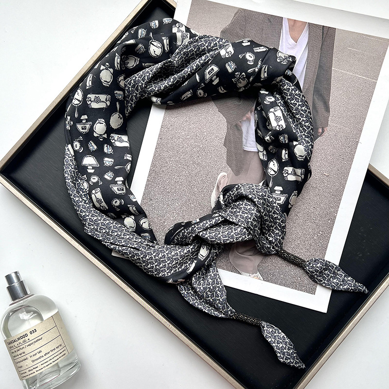 La pasarela divertida es elegante y negra.