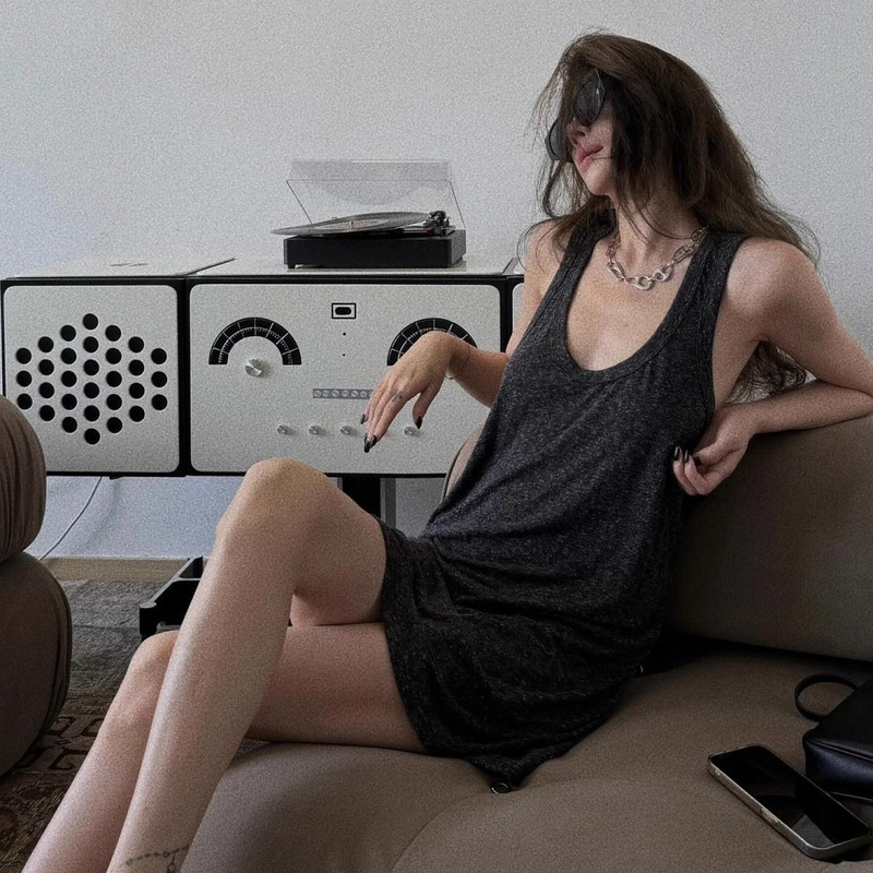 Summer New Style Ice Silk Ribbed Pure Desire Style V-Neck Camisole Nightdress for Women, Casual Lazy Style Loungewear That Can Be Worn Outside