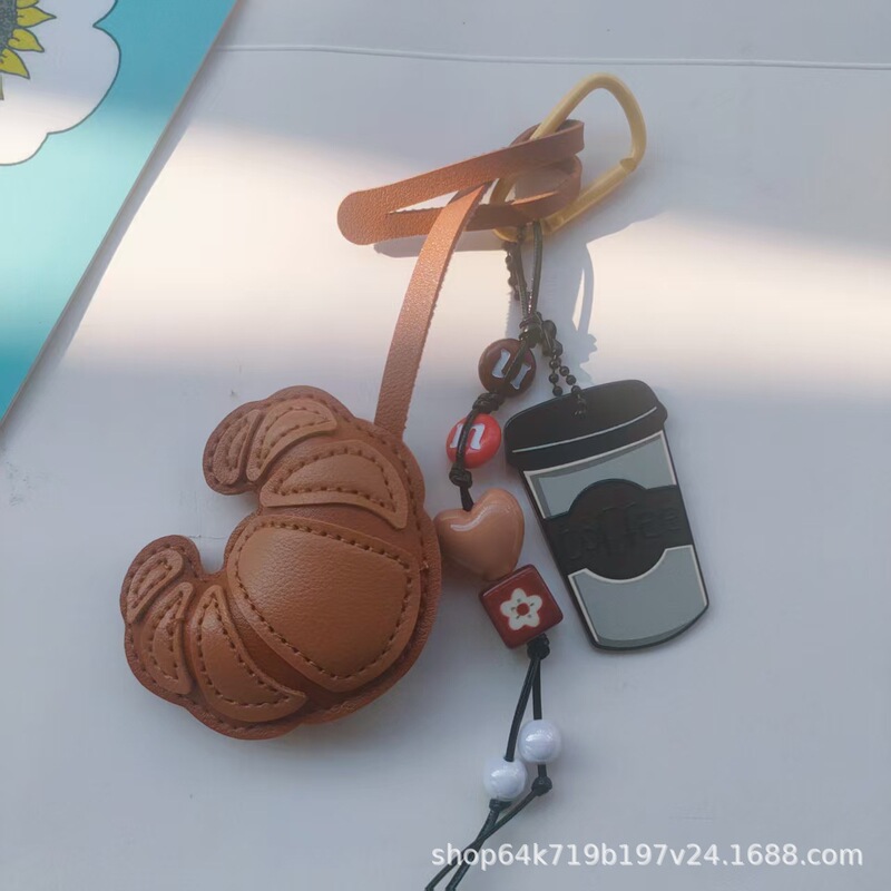 miu系包挂钥匙扣可爱皮质牛角包箱包配饰时尚创意编织串珠挂件|undefined
