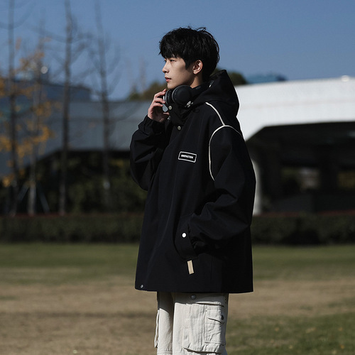 Spring and Autumn Mountain-Series Sports Jacket: Windproof, Waterproof, Perfect for Outdoor Road Trips, Photography, and Hiking—Loose-Fit, Trendy Outerwear