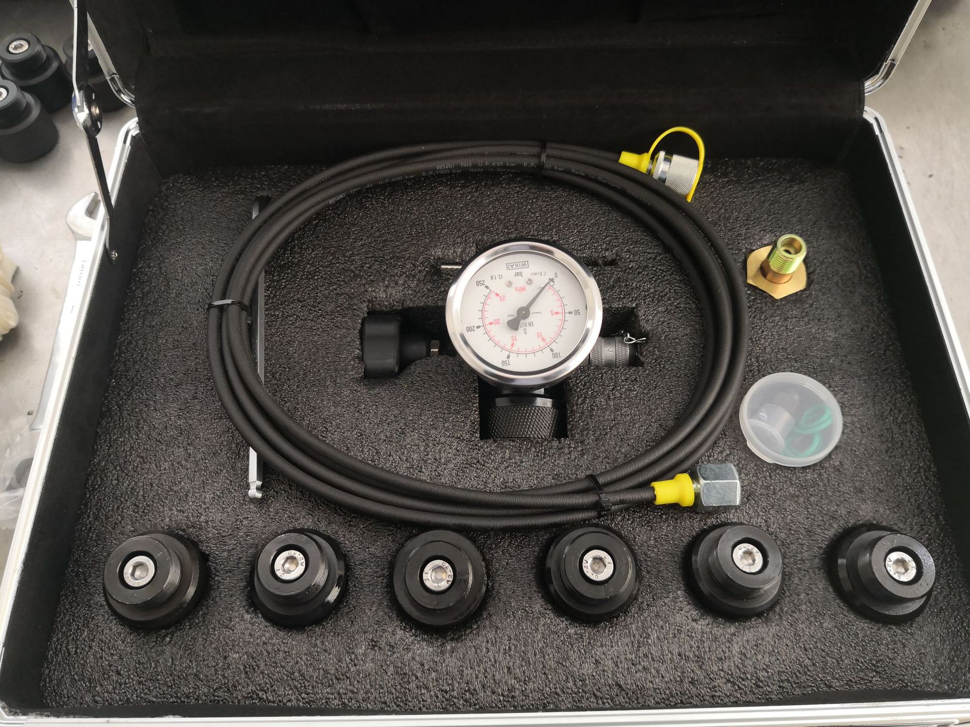 蓄能器充气工具，蓄能器检测工具，充氮工具，充气工具