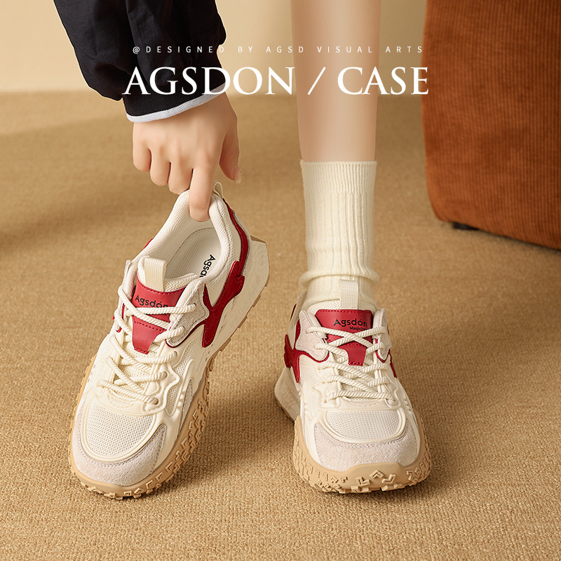 Zapatos de entrenamiento de la mujer 2025 nuevos zapatos de deporte casuales de suela gruesa de primavera retro rojo blanco pequeño Gump zapatos