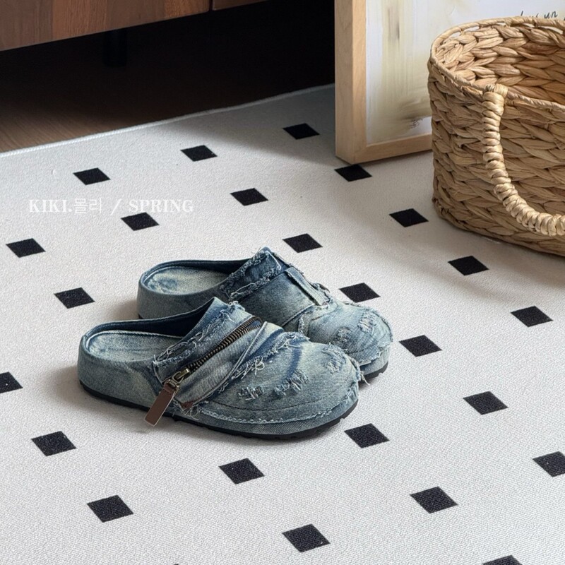 Mollykiki Retro Style Washed Denim Blue 2026 Spring New Women's Versatile Outdoor Wear Closed-Toe Birkenstock-Style Slippers Mollykiki Retro Style Washed Denim Blue 2026 Spring New Women's Versatile Outdoor Wear Closed-Toe Birkenstock-Style Slippers
