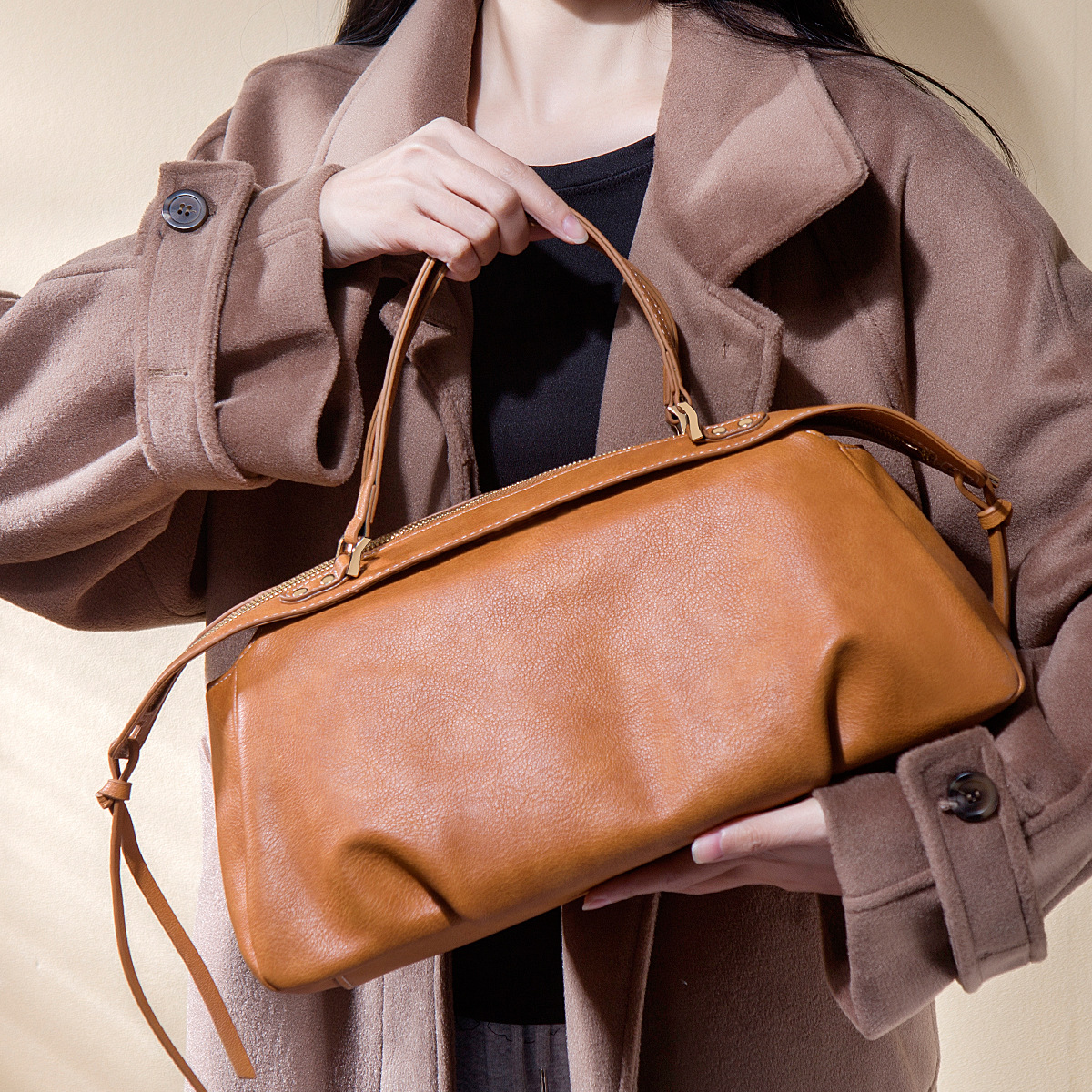 Bolsa de invierno de otoño y invierno de gran capacidad en línea 2025 nueva bolsa de almohada universal bolsa de bolos bolso