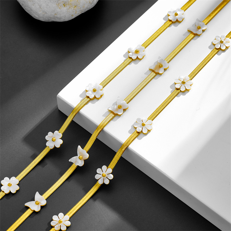 Shell Inlay Material Elegant Four Leaf Clover Butterfly Daisy Titanium Steel Inlay Shell Necklace