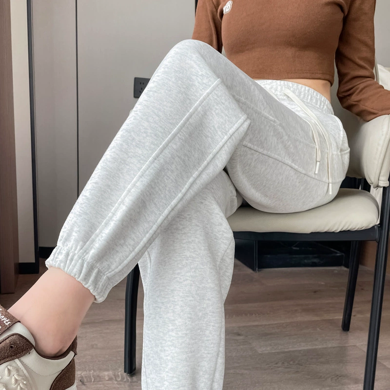 Серые спортивные брюки женские осень-зима 2024 новые белые тонкие и бархатные повседневные брюки девять очков маленькие повседневные брюки