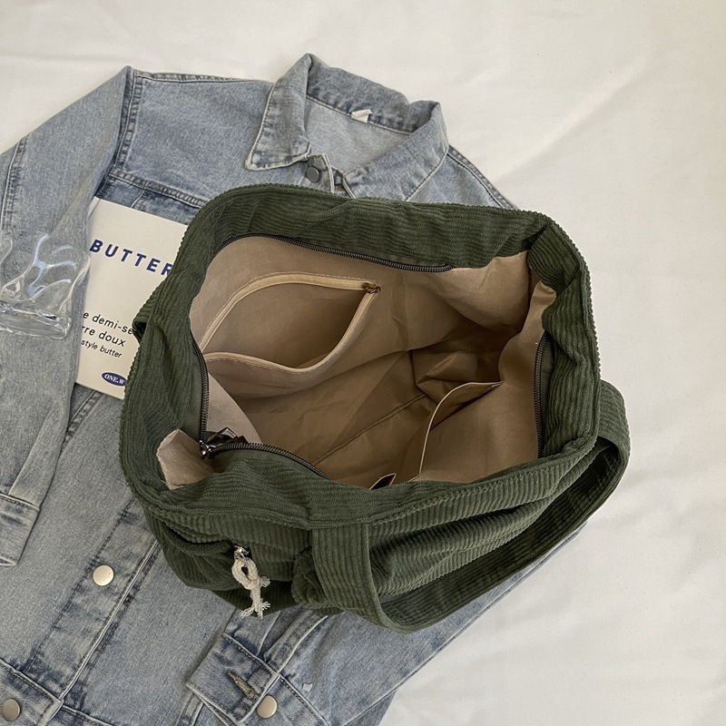 Bolso de pana para mujer de gran capacidad 2024 nuevo otoño e invierno ocio bolso de la compra de un solo hombro