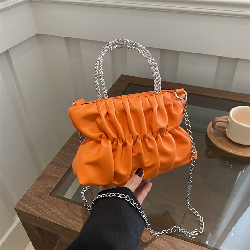2024 primavera nuevo estilo suave moda plisada cadena bolsa pequeña color caramelo ins bandolera bolso cuadrado pequeño