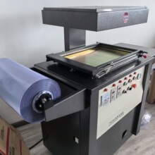 �N�w���bĤ�ݽz���bĤ���տsĤ�{ɫPVC�N�wĤ�����ܷ�ĤӲĤ