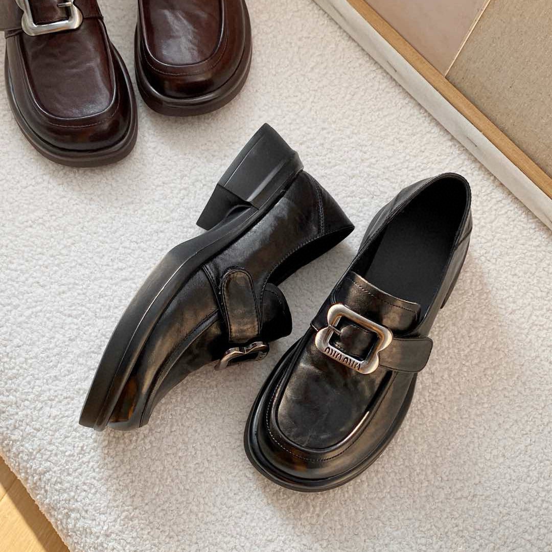 Giày Loafer nữ đế dày mũi vuông phong cách Quảng Châu chất lượng cao – mẫu mới xuân 2025 — nâu, đen
