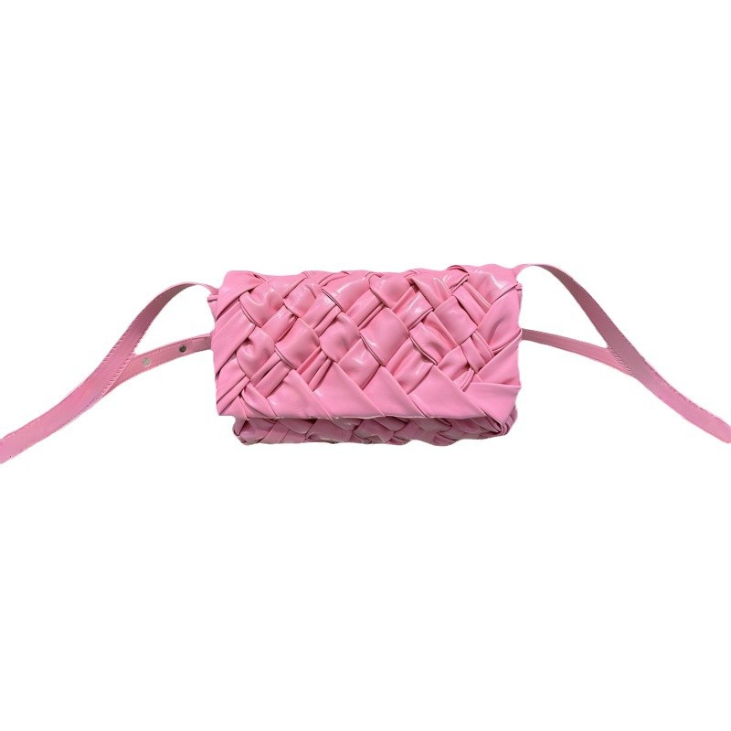 국경 2024 새로운 스몰 사이즈 MESSERMAN 가방 짠 속옷 가방 가죽 여성 가방 빛 럭셔리 유행 어깨 가방