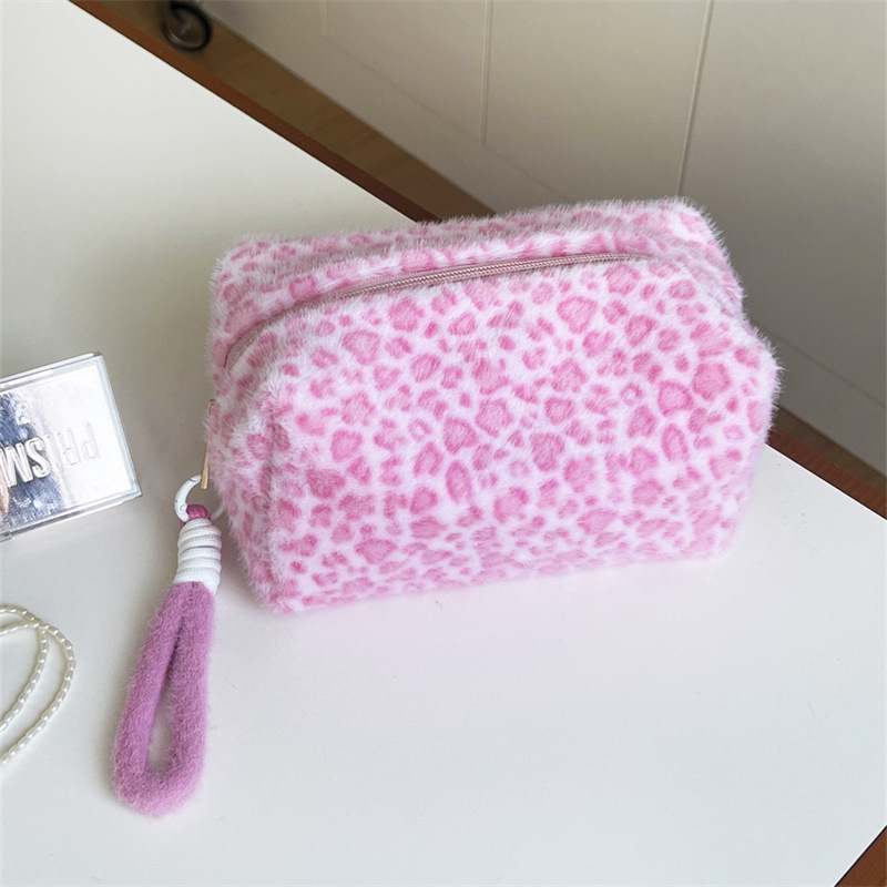 Ins甘い少女ぬいぐるみ大容量かわいい化粧品収納バッグ携帯旅行収納袋旅行洗面