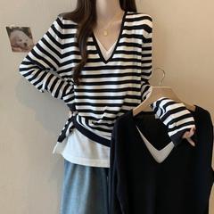 大码女装秋季假两件V领长袖T恤女胖妹妹遮肚子显瘦针织上衣打底衫
