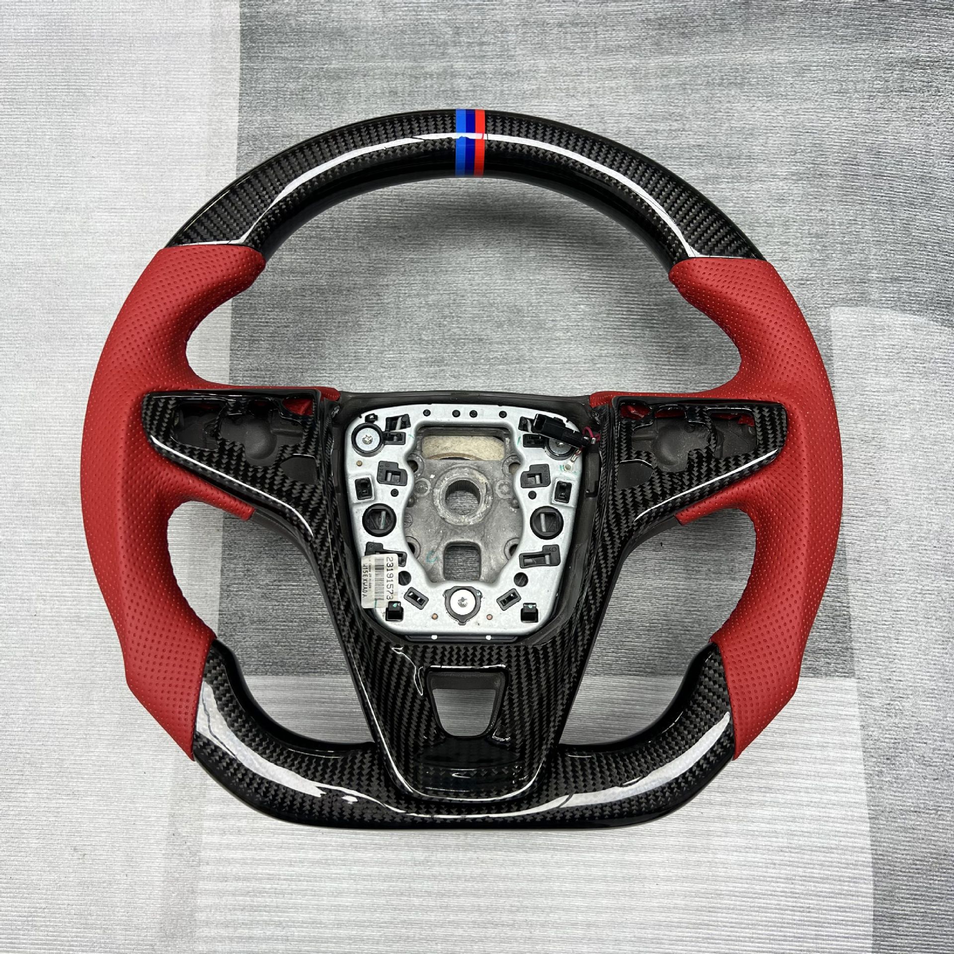 Factory Customized Carbon Fiber Car Steering Wheel Modification Suitable for Buick Chevrolet/Lacrosse/Lacrosse/Glacier