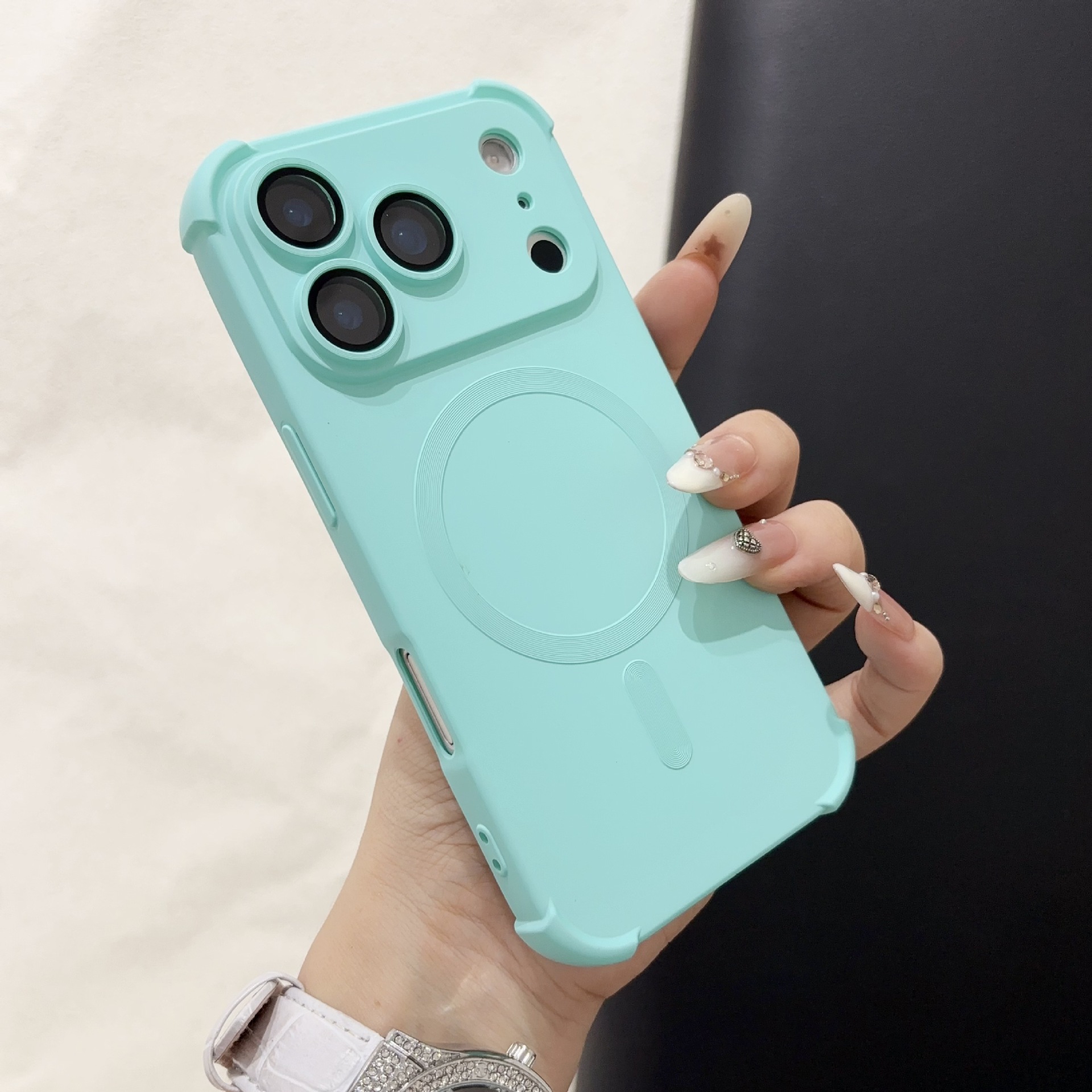 Funda para teléfono móvil iPhone 17 PRO, con airbag líquido, succión magnética en las cuatro esquinas, película protectora para la lente de Apple 16, funda protectora de cobertura total