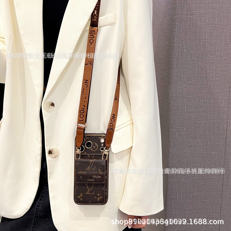 Luxury electroplated crossbody phone case with a flap closure, suitable for iPhone 18 Pro Max, and also compatible with Apple 13/14 phone cases Luxury electroplated crossbody phone case with a flap closure, suitable for iPhone 18 Pro Max, and also compatible with Apple 13/14 phone cases