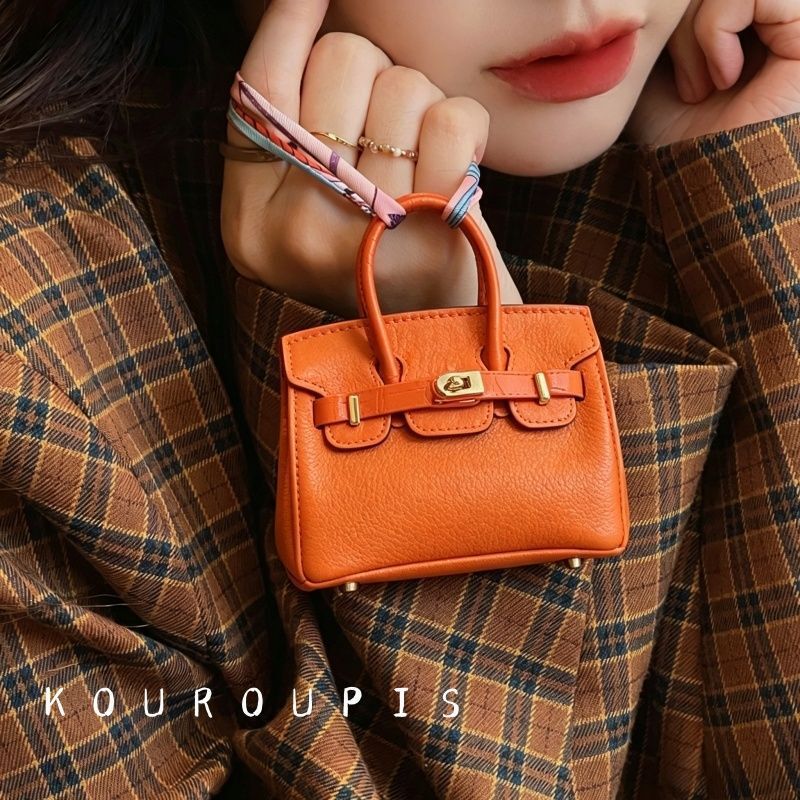 New High-End Pendant, Cute Earphone Case, Mini Platinum Bag, Lipstick Bag, Creative Keychain, Trendy Accessories New High-End Pendant, Cute Earphone Case, Mini Platinum Bag, Lipstick Bag, Creative Keychain, Trendy Accessories