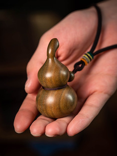 Natural Sandalwood Gourd Handle Piece, Rosewood Carving, Portable Literary and Creative Ornaments, Green Sandalwood Solid Wood Handle Piece Jewelry