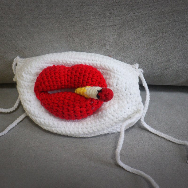 재밌는 큰 입 흡연 마스크 수제 DIY 짠 모래 조각 재밌는 얼굴 보호 불타오르는 붉은 입술 마스크 완제품