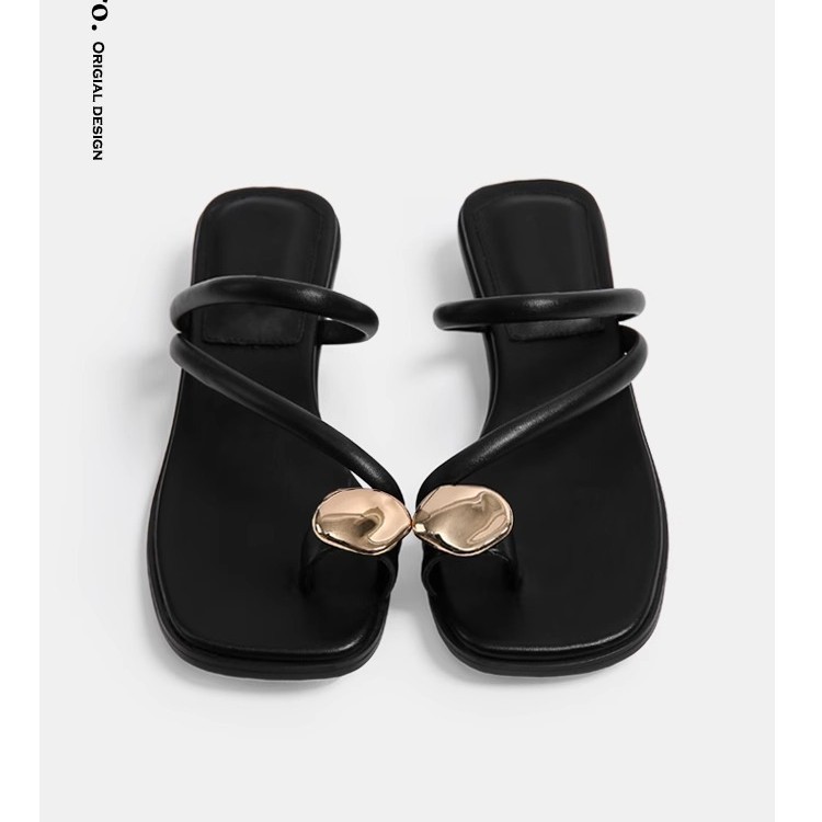 [Chao Bounan] Chanclas de verano para mujer 2025 nuevo estilo estilo hada sandalias y zapatillas de tacón grueso de moda de alta gama