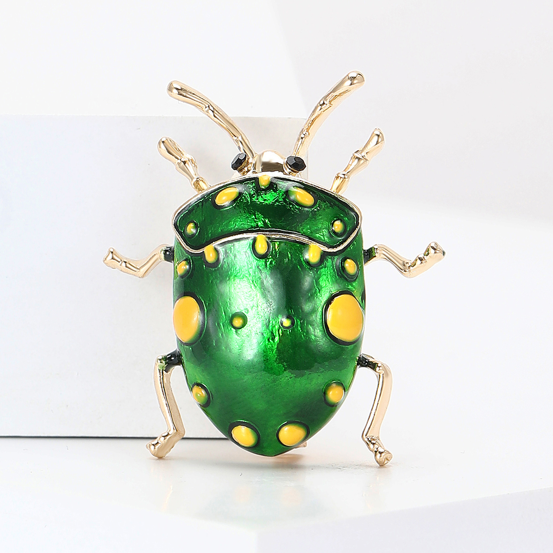 New Fashion Creative Alloy Enamel Stinky Butt Bug Brooch Simple All-match Men's and Women's Clothing Corsage Jewelry Pin