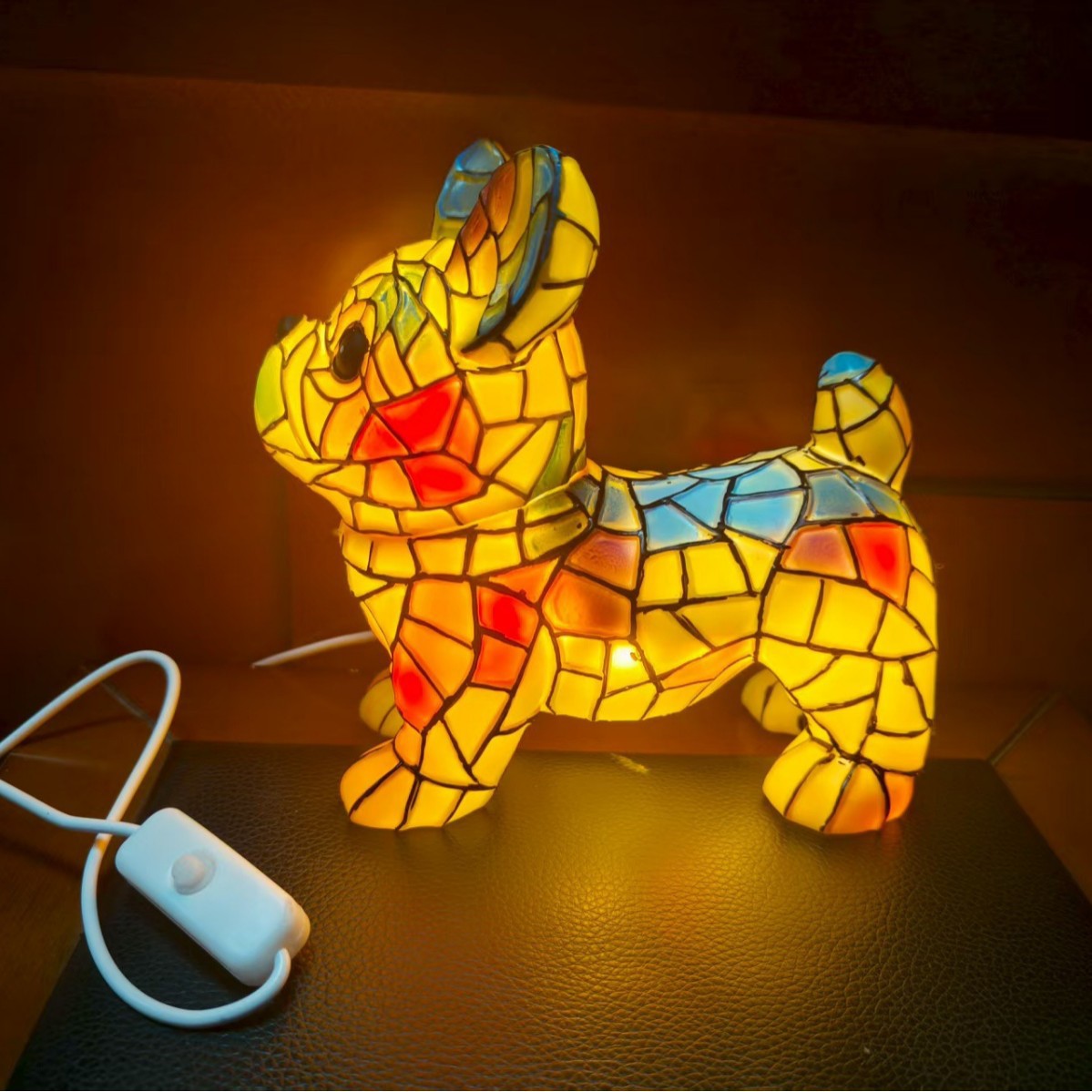 Transfronterizos de color fantasma extraña adornos de perro lámpara de noche USB adornos de escritorio para el hogar atmósfera decoración de luces de color perro