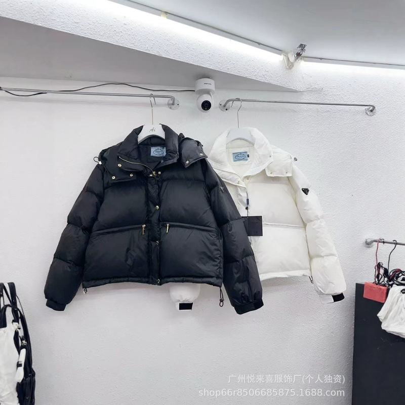 2026 Winter P-brand short down jacket for women, thickened, warm, slimming, versatile puffer coat