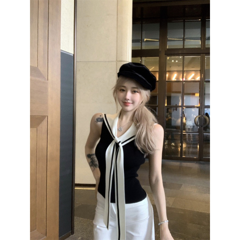 Summer Black and White Color-Blocking Sailor Collar Knitted Sleeveless Vest for Petite Figures, Slim Fit, Flattering, Pure Desire Top