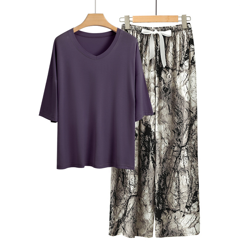 진한 보라색 + 검은 안개