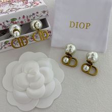 实拍迪家经典款大小珍珠古铜色CD耳钉复古简约高级感女配饰欧美风