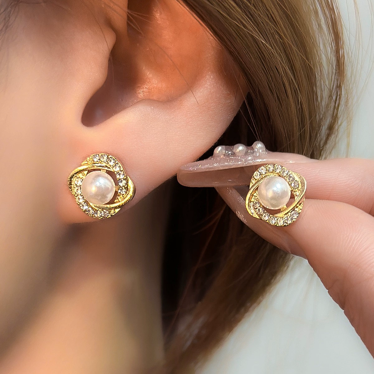  Sophisticated small earrings from pearl, 2025 years, high-quality style, bright catchy style