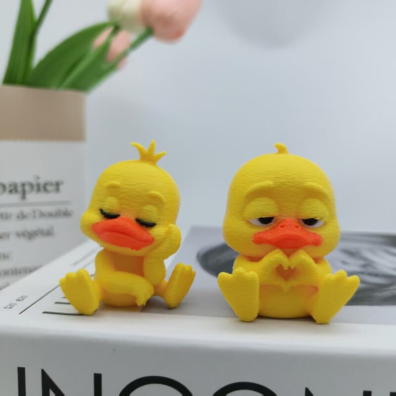 Funny Love Duck Figurine, Sitting Posture Casual Cute Duck Statue - Perfect for Home Decoration