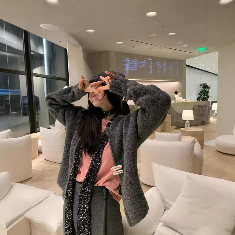 [In stock] MS Yale snowflake gray letter circle wool sweater soft glutinous fluffy embedded flower baby knitted cardigan