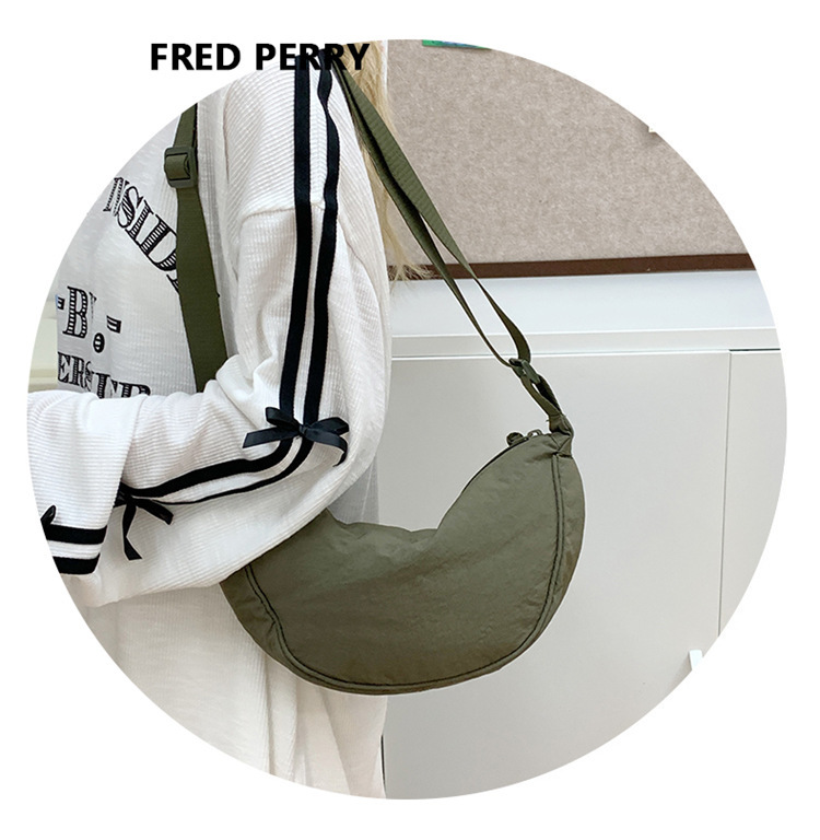 Women's Small Nylon Solid Color Streetwear Sewing Thread Dumpling Shape Zipper Underarm bag 23L display picture 10