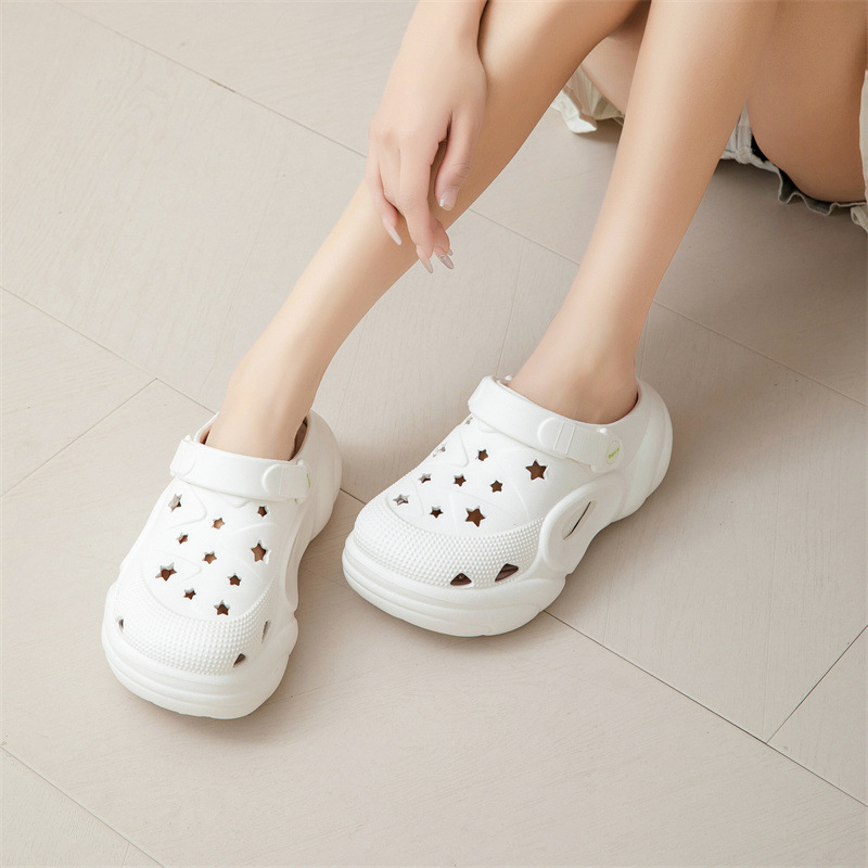 Zapatos con agujeros para mujeres, uso externo, aumento de verano, pies no apestosos, antideslizantes, arrastre de Baotou, sandalias y zapatillas huecas resistentes al desgaste de todo fósforo