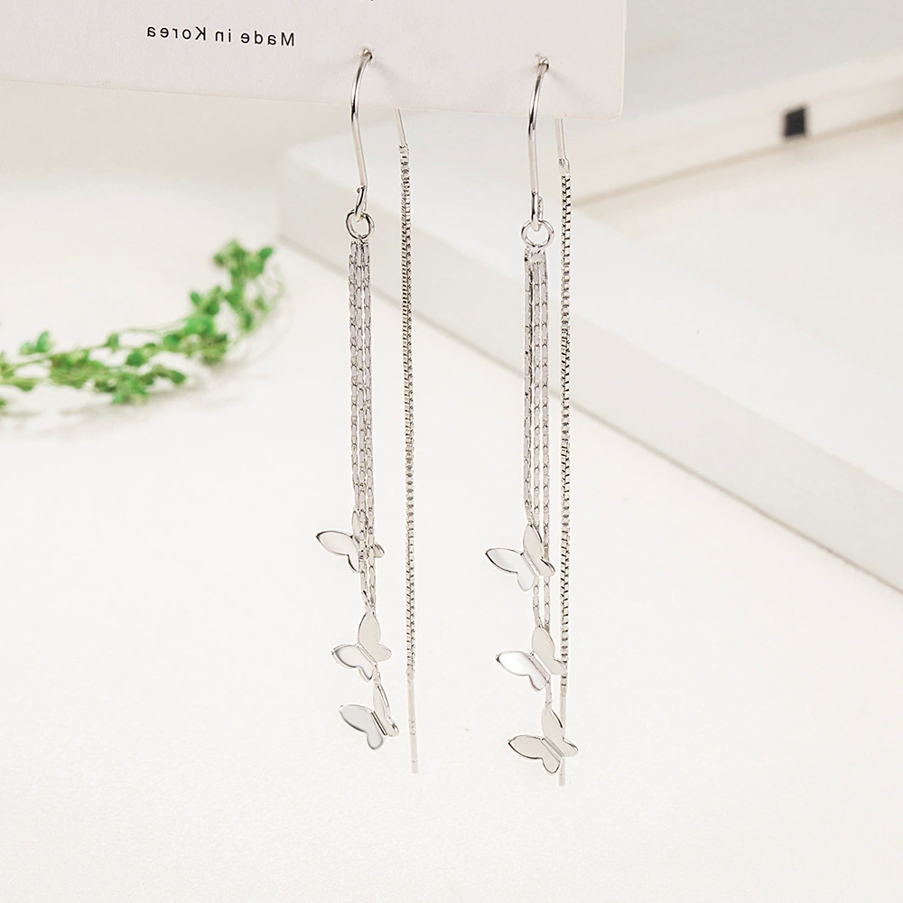 Fashionable long earrings