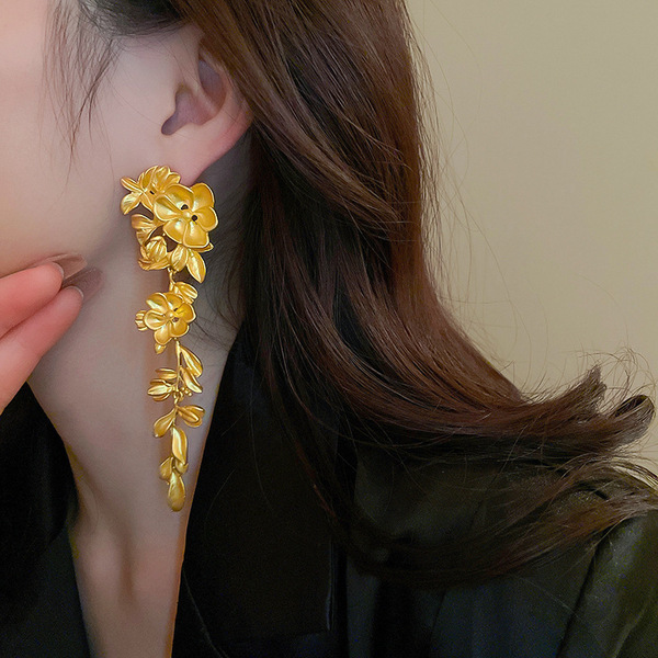 fashionable earrings