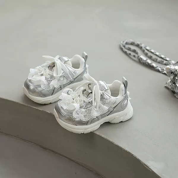 Children's Fashionable Sports Shoes for Ages 1 to 6, Soft-Soled, Breathable, Lace-Up Casual Running Shoes for Boys and Girls, Versatile Spring and Autumn Shoes