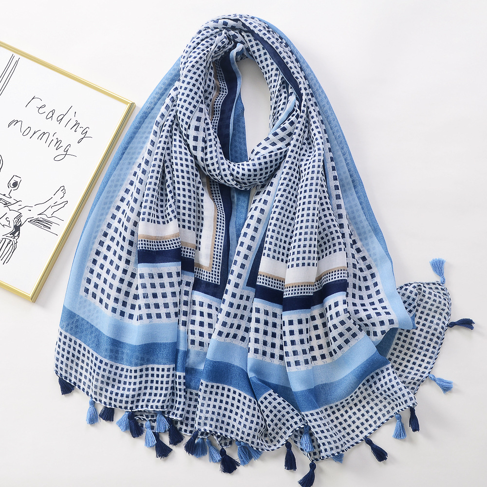 Popular verano playa vacaciones protector solar chal de las mujeres delgadas geométricas pequeño cuadrado algodón y lino sensación bufanda