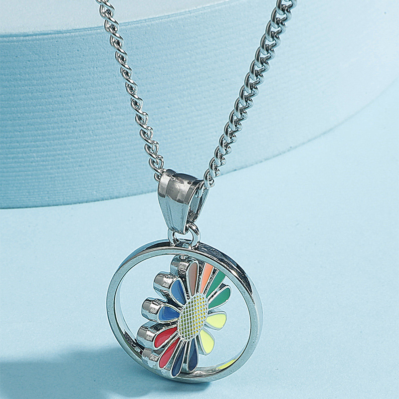 Korean Colorful Rotating Daisy Pendant Alloy Necklace display picture 1