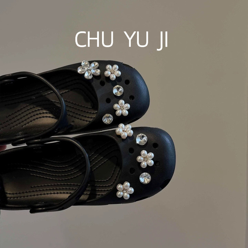First Encounter with the Ji Baile Hole Shoes for Women, 2026 New Summer Mary Jane Sandals That Make Feet Look Smaller, Flat, Non-Slip, and Breathable