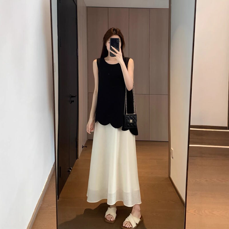 Lively and Playful, Lightweight and Flowy Loose-Fitting Faux Two-Piece Vest Dress H040805