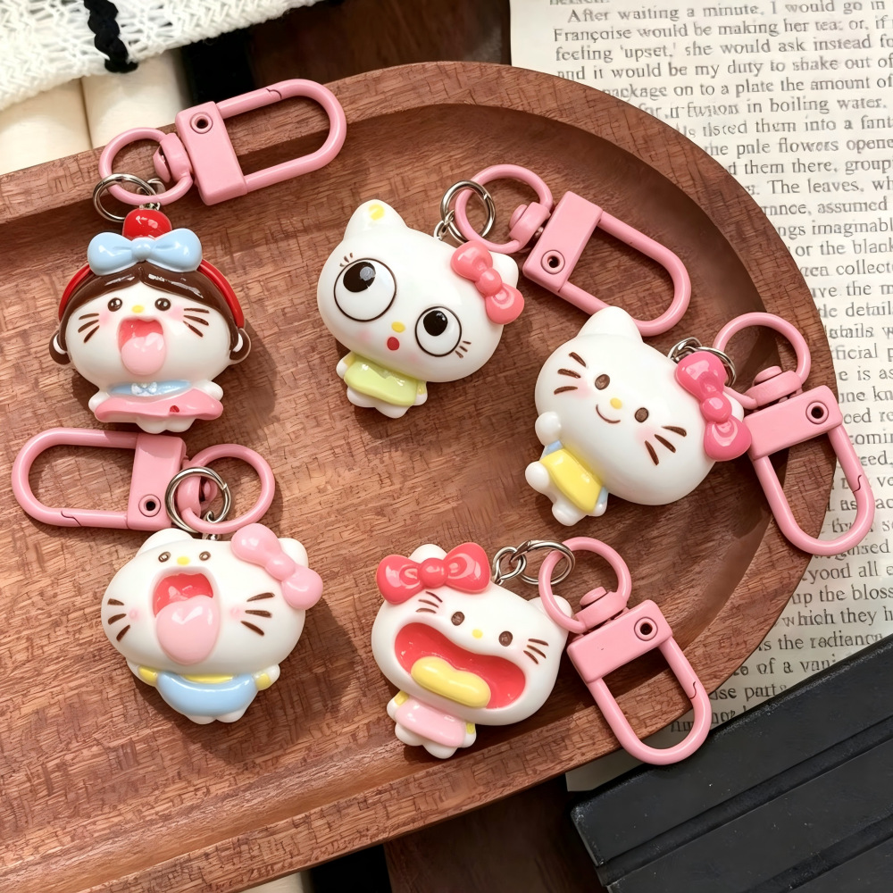 Cute cartoon emoji KT cat keychain, a girl's heart accessory, handmade DIY bead pendant material, wholesale