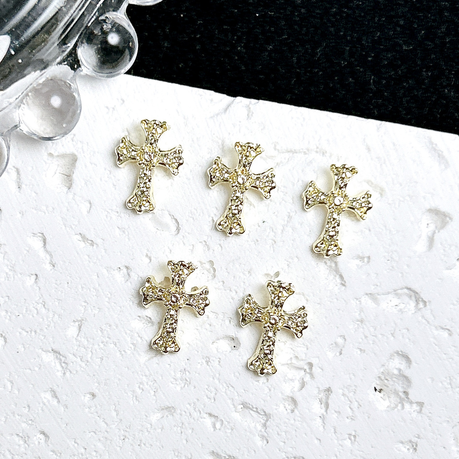 Ventas transfronterizas de joyas de manicuría cruces oro y plata super brillante diamante completo retro punk cruces joyas accesorios diy