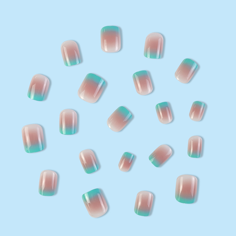 Temperamento de color azul rosa manicure, uñas cortas frescas y suaves cuadradas para usar 24 piezas de parche de uñas finalizadas exquisitas