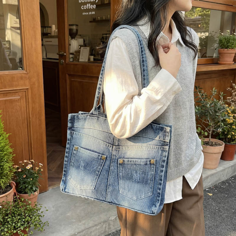 Korean-Style Retro Tote Bag, Large-Capacity, Relaxed Casual Denim Bag, Comfortable, Wear-Resistant, Versatile Commuter Shoulder Bag Korean-Style Retro Tote Bag, Large-Capacity, Relaxed Casual Denim Bag, Comfortable, Wear-Resistant, Versatile Commuter Shoulder Bag